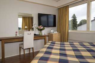Отель Hotel Adlon Мариехамн Улучшенный двухместный номер с 1 кроватью-2